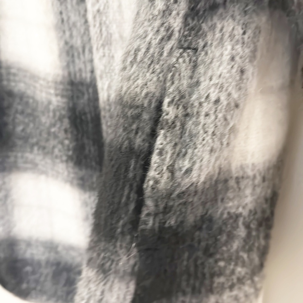 Old Navy Plaid Wool Button Down Pockets Shacket W… - image 6